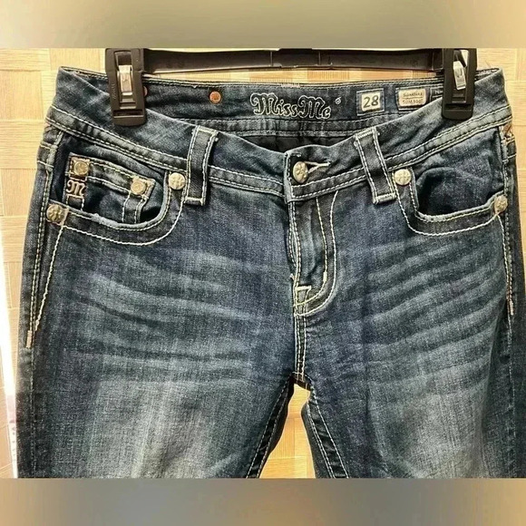 Miss Me Signature Slim Boot Size 28, Quality Jeans Beautiful Detailing - Picture 6 of 14